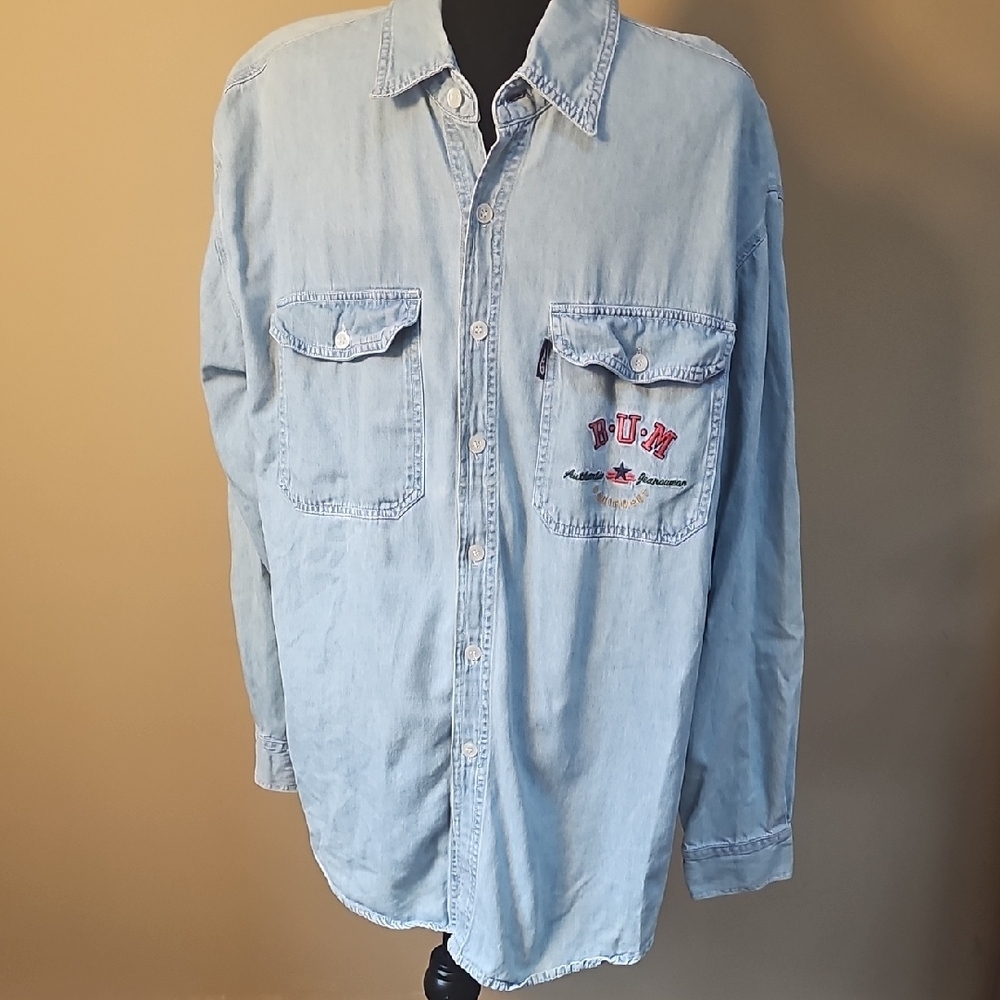 B.U.M Equipment Men's Casual Light Blue Denim Button Up Shirt Vintage 90s